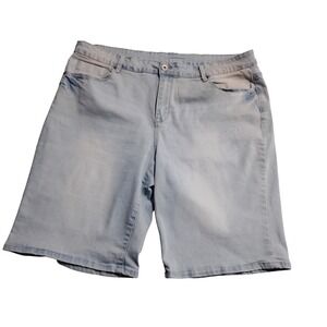 Torridette Torrid Womens Size 20 Light Wash Denim Bermuda Shorts Stretch Blue